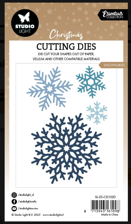 Studio Light Snowflakes Essentials Dies